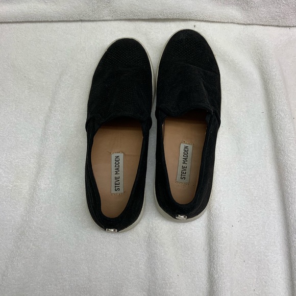 Steve Madden Gills Sneaker - Picture 2 of 3